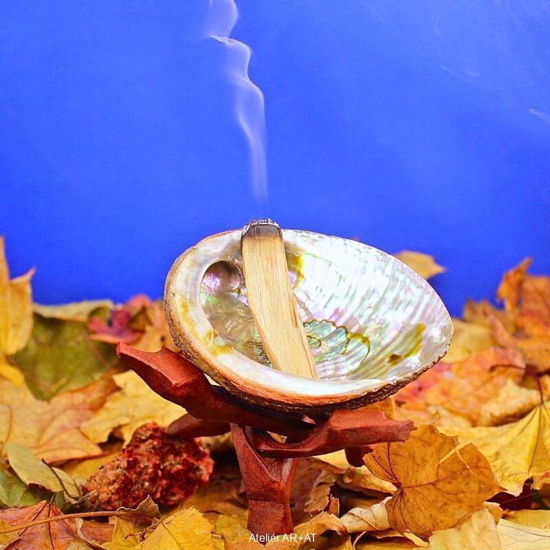 Mušle abalone na stojánku – vykuřovací miska