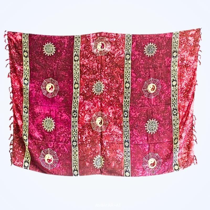 Batikovaný sarong se symboly jin-jang