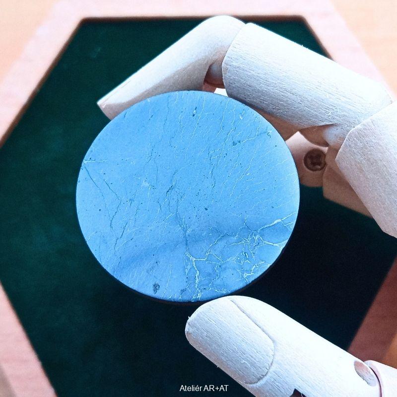 Šungitová destička na notebook hladká (kulatá 2.8 cm)