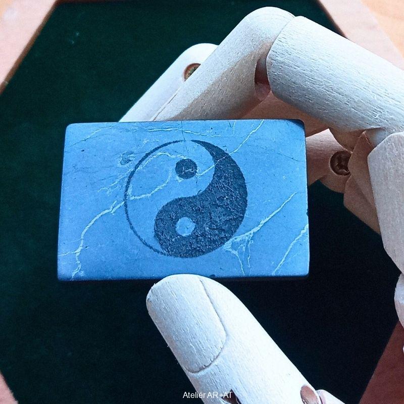 Šungitová destička na mobil 