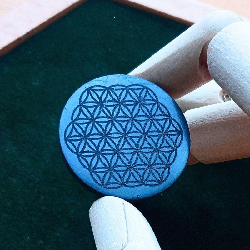 Šungitová hladká destička na mobil (kulatá 2cm)