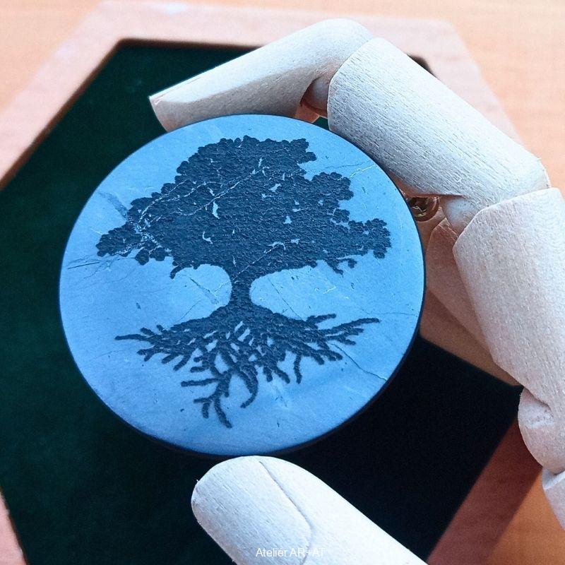 Šungitová destička na notebook se Stromem života (kulatá 3.5 cm)