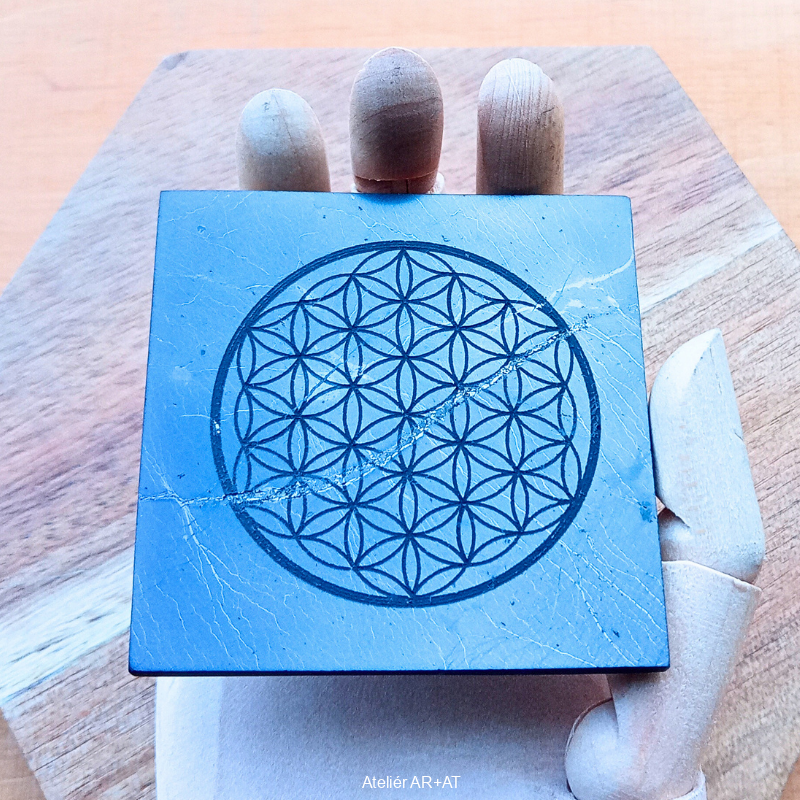 Šungitová destička na počítač hladká (čtverec 5cm)