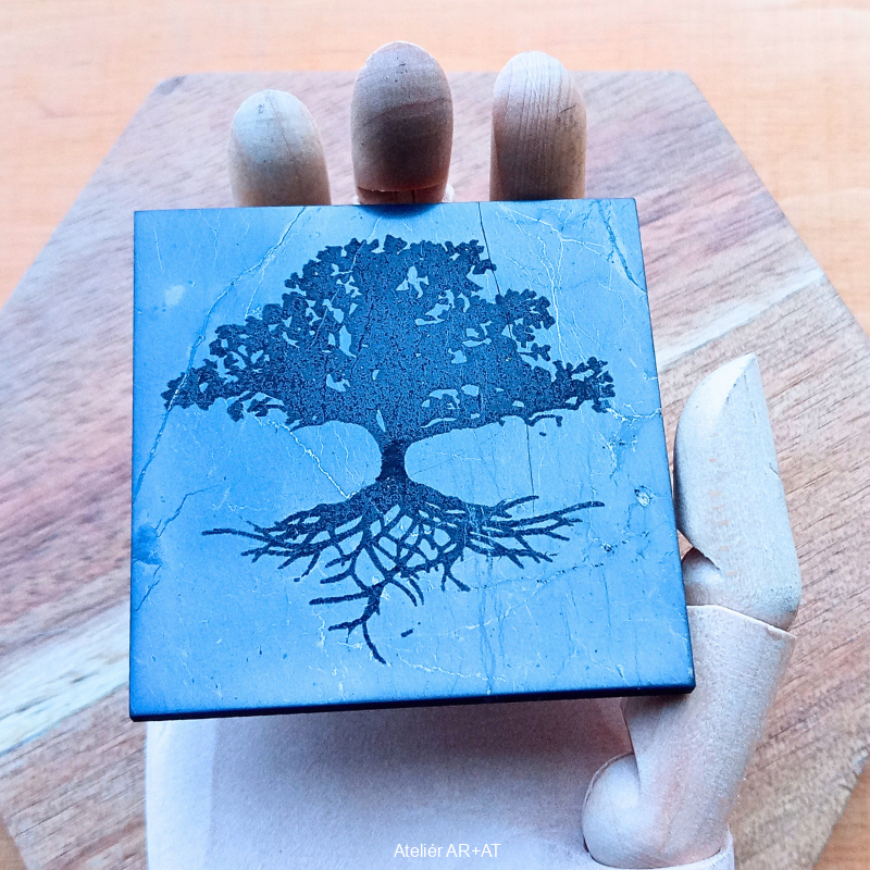 Šungitová destička na počítač hladká (čtverec 5cm)