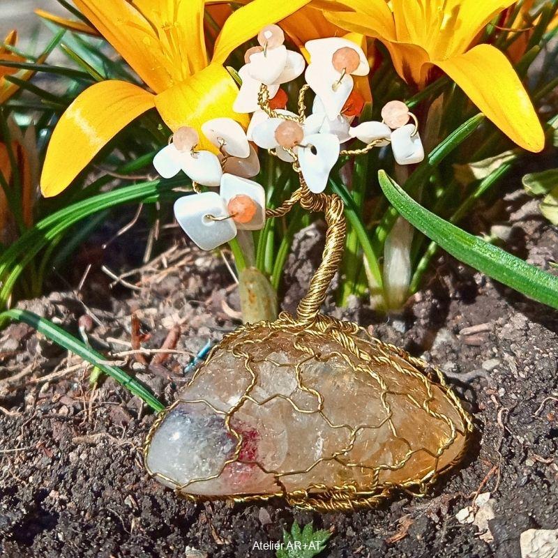 Kvetoucí Perleť - ohnivý Strom Života