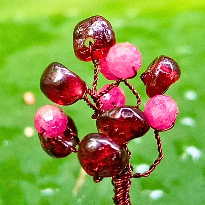 Koruna ručně drátovaného Stromečku Štěstí Rudý Olivín