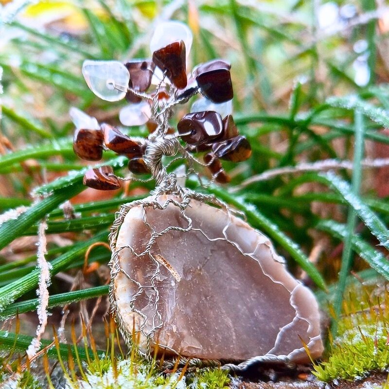 Síla Pravěku – ručně drátovaný Semenáček Stromu Života s achátem a tygřím okem