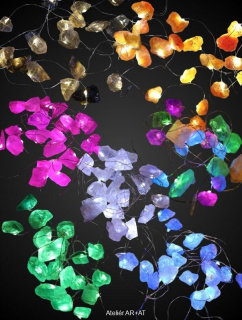 Zářící Drahokamy - LED řetěz s přírodními polodrahokamy